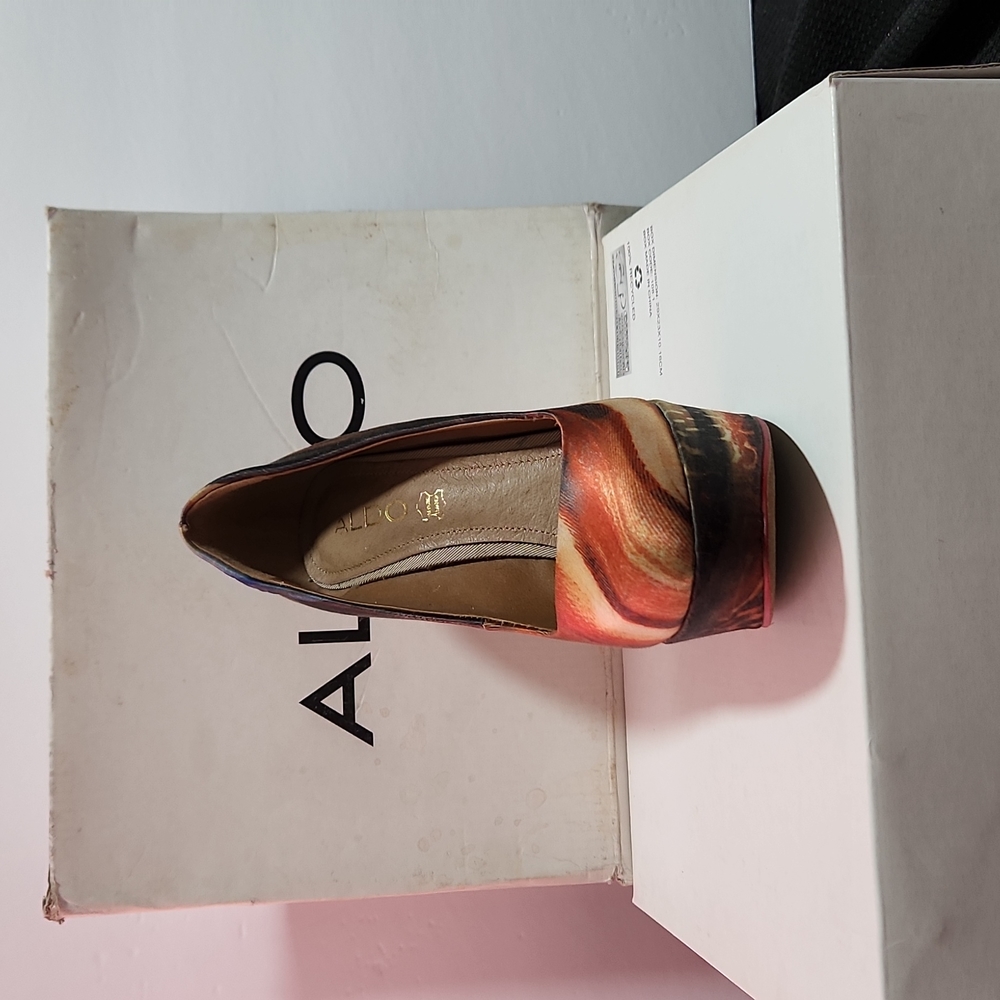Shoes - Picture 2 of 4